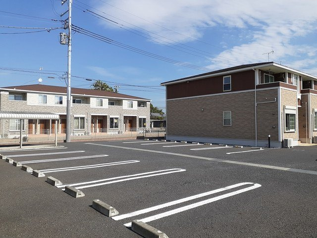 フォルトゥーナ・Ⅱの駐車場|駐車場に車を止められます