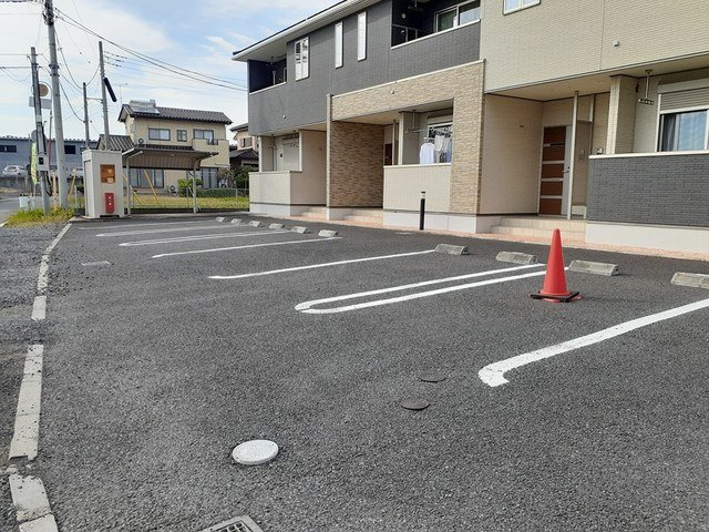 サニーグレイスの駐車場|駐車スペースもあります