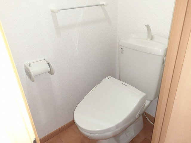 ルートサイドヴィラのトイレ|落ち着いたトイレです