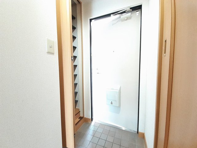 ルートサイドヴィラの玄関|収納もある玄関です