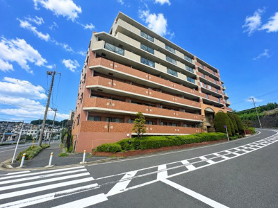 【外観】 | ダイアパレスつづきの丘 | ◆住宅ローンのご相談や周辺環境のご案内も含め、ローンに詳しい、地元に詳しいスタッフがお出迎えさせていただきます。お気軽にご相談ください。