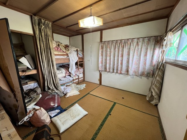 宇佐市大字住江　２階建　５DKの和室