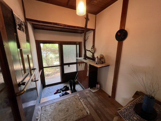 宇佐市大字住江　２階建　５DKの玄関