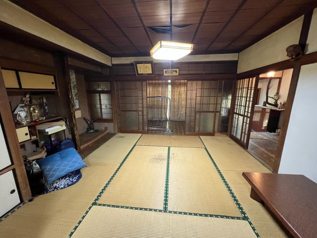 宇佐市大字住江　２階建　５DKの和室
