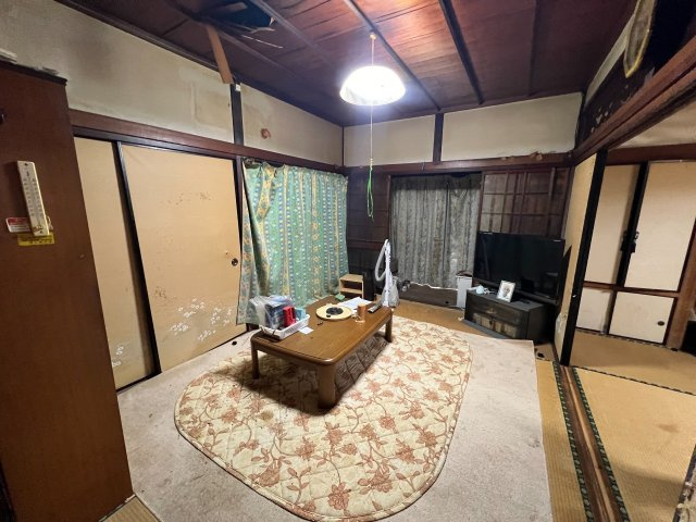 宇佐市大字住江　２階建　５DKの和室
