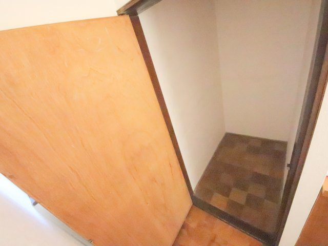 生駒市俵口町の一戸建ての収納