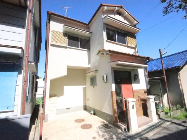 生駒市俵口町の一戸建ての外観