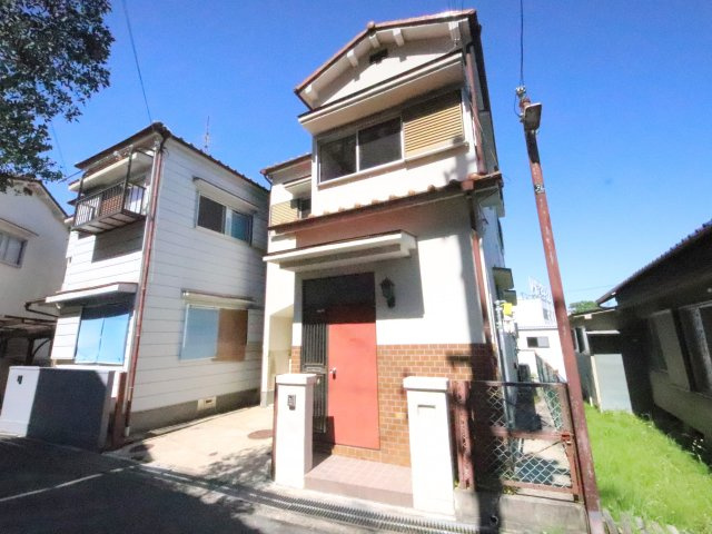 生駒市俵口町の一戸建ての外観