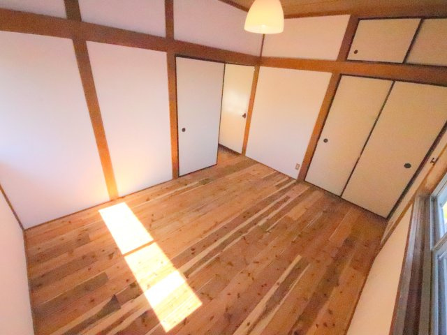 生駒市俵口町の一戸建ての洋室