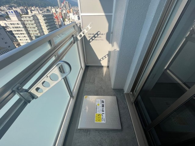 神戸市中央区中町通４丁目の賃貸マンションのバルコニー