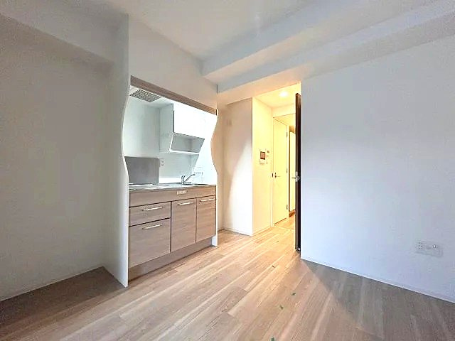 神戸市中央区中町通４丁目の賃貸マンションの居間・リビング