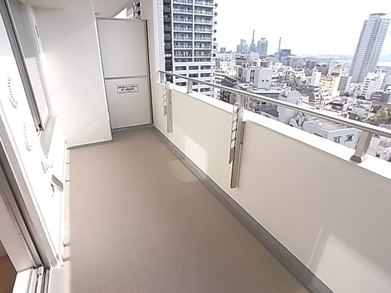 神戸市中央区下山手通６丁目の賃貸マンションのバルコニー
