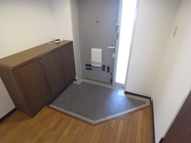 メゾンドカルム住吉の玄関