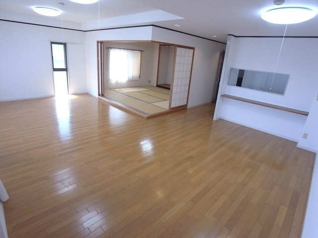 メゾンドカルム住吉の居間・リビング