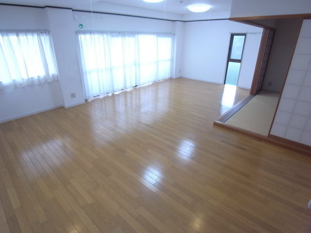 メゾンドカルム住吉の居間・リビング