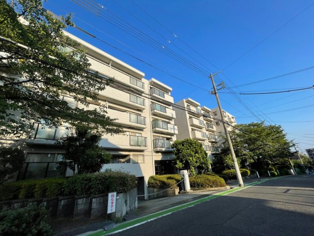 芦屋市翠ケ丘町の賃貸マンションの外観