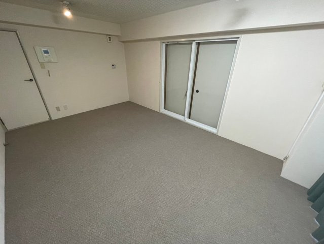 芦屋市翠ケ丘町の賃貸マンションの居間・リビング