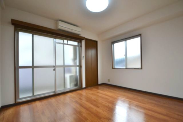 神戸市東灘区魚崎北町５丁目の賃貸マンションの居間・リビング