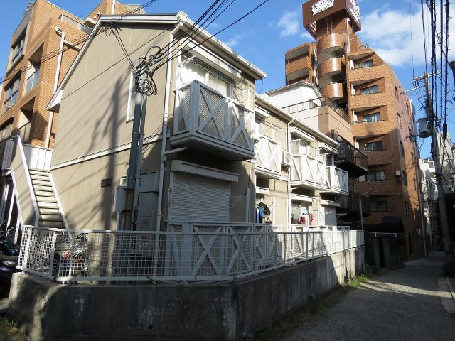 クァトルセゾン六甲道の外観