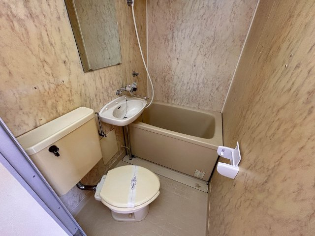 ライオンズマンション神戸西元町の浴室