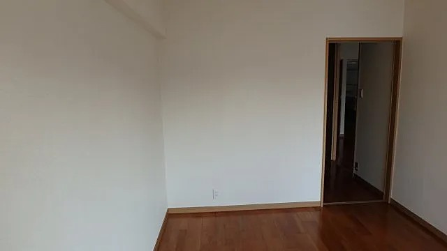 神戸市東灘区岡本４丁目の賃貸マンションの居間・リビング