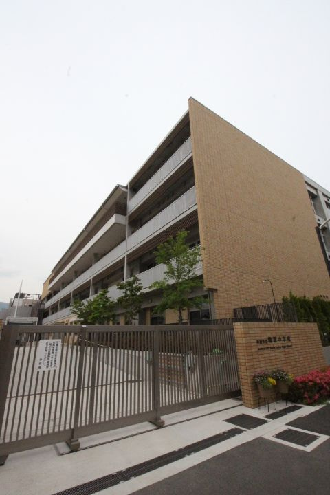 芦屋市打出町のアパートの外観