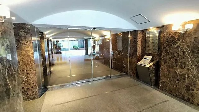 芦屋市翠ケ丘町の賃貸マンションのロビー