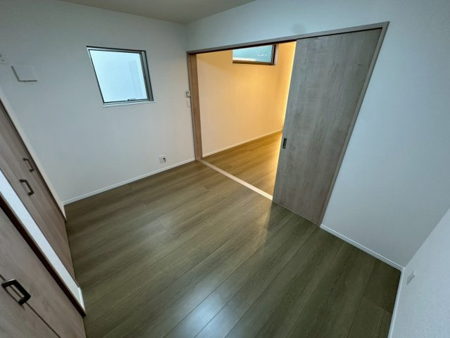芦屋市翠ケ丘町のアパートの居間・リビング