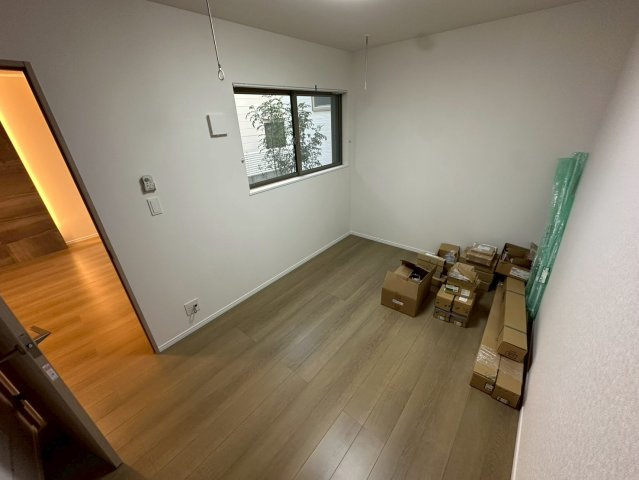 芦屋市翠ケ丘町のアパートの居間・リビング