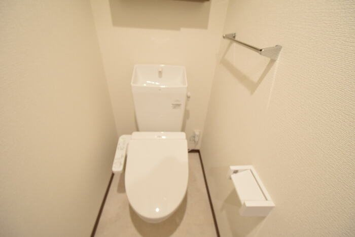神戸市東灘区深江南町１丁目のアパートのトイレ
