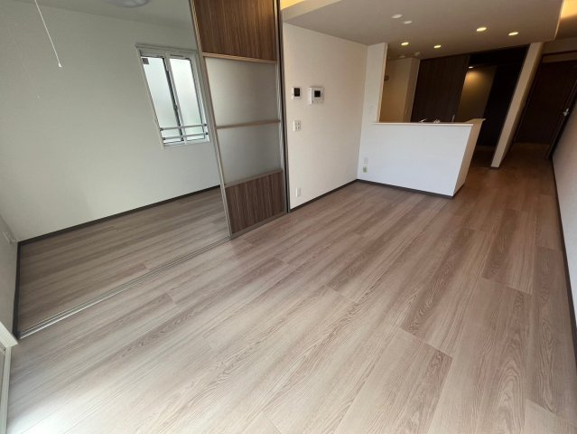 神戸市東灘区深江南町１丁目のアパートの居間・リビング