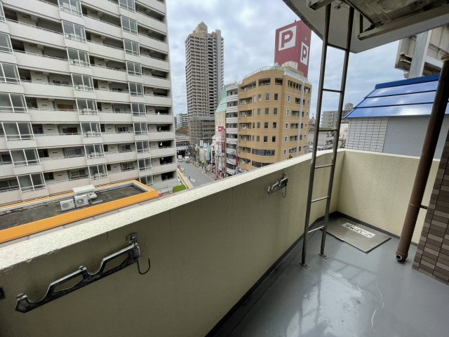 サンビルダー六甲駅前のバルコニー