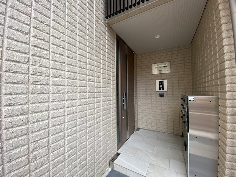 芦屋市南宮町の賃貸マンションのエントランス