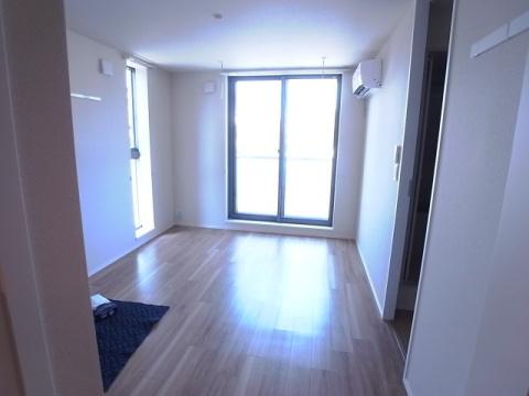 芦屋市南宮町の賃貸マンションの居間・リビング
