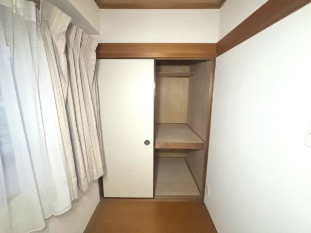神戸市東灘区御影１丁目の賃貸マンションの収納