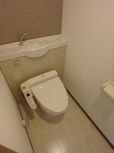 神戸市灘区永手町５丁目の賃貸マンションのトイレ