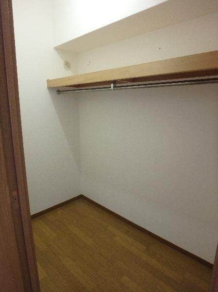神戸市灘区永手町５丁目の賃貸マンションの収納