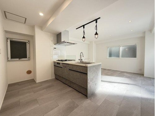 神戸市中央区生田町１丁目の賃貸マンションの居間・リビング|※実際の仕様と類似する別のお部屋の画像です。現況優先になります。
