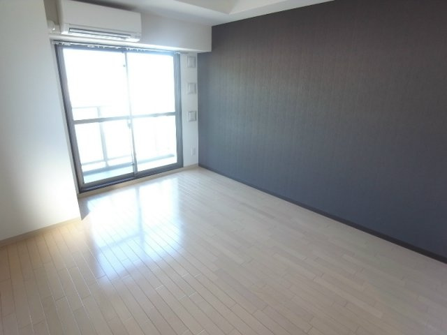 神戸市東灘区岡本３丁目の賃貸マンションの洋室