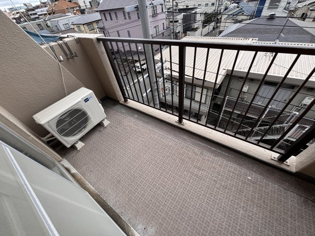 神戸市灘区下河原通３丁目の賃貸マンションのバルコニー