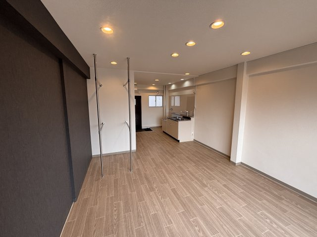 神戸市灘区下河原通３丁目の賃貸マンションの居間・リビング