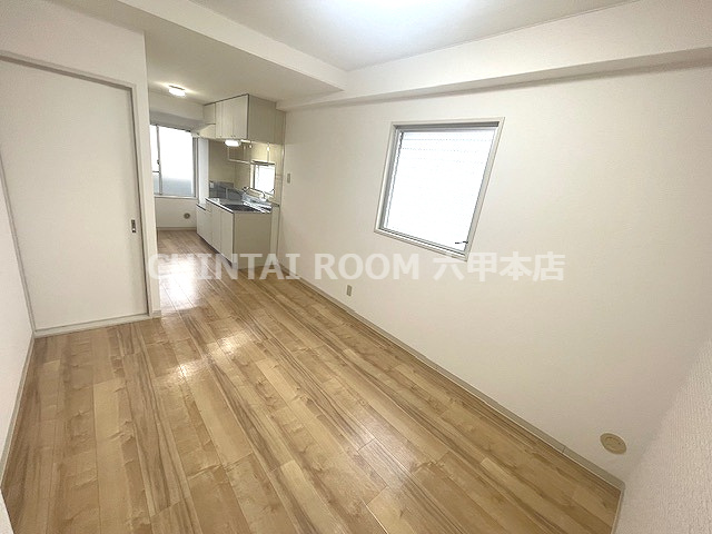 神戸市中央区上筒井通５丁目の賃貸マンションの居間・リビング