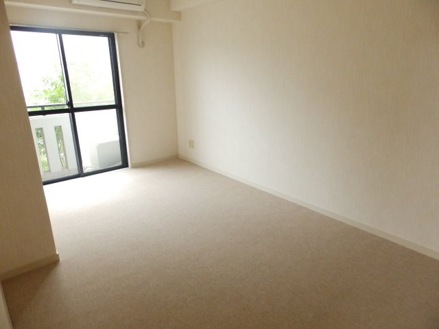 神戸市灘区八幡町１丁目の賃貸マンションの居間・リビング
