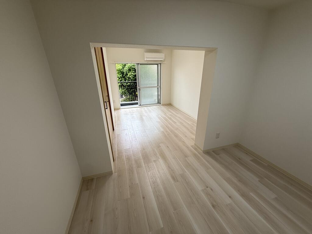 植田マンション神前の居間・リビング