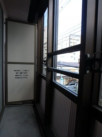 神戸市中央区八雲通２丁目の賃貸マンションのバルコニー