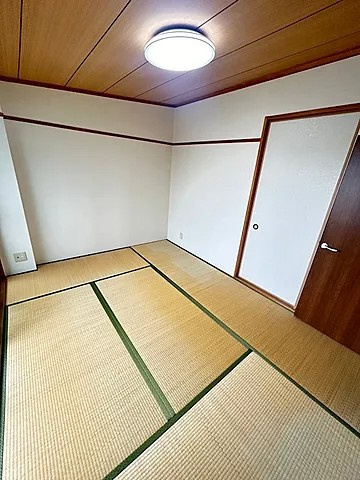 八幡西島田ハイツの居間・リビング