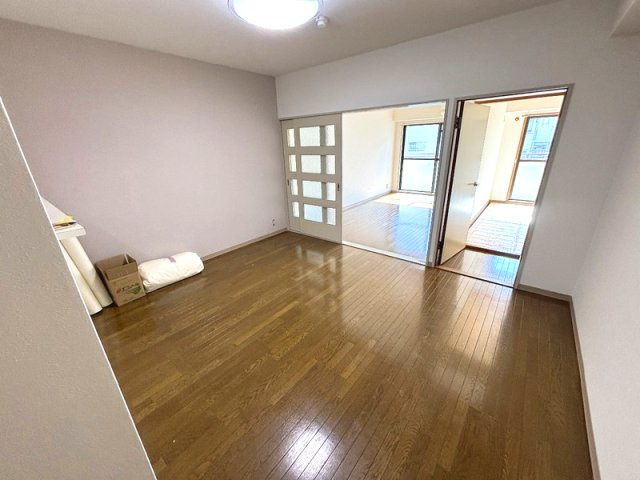 神戸市中央区多聞通５丁目の賃貸マンションの居間・リビング