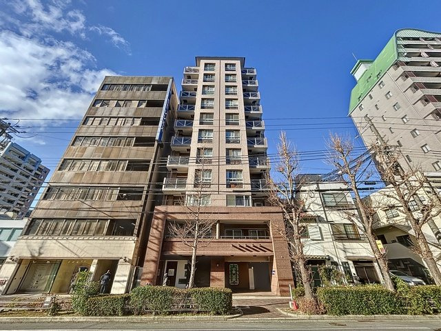 メゾンヌーベル新神戸の外観