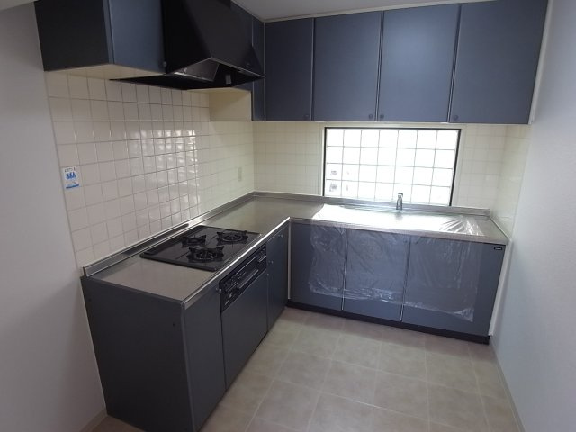 西宮市五月ケ丘の賃貸マンションのキッチン