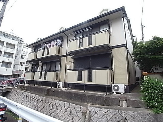 神戸市東灘区御影中町６丁目のアパートの外観